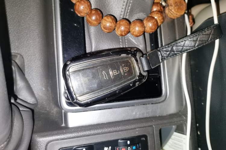 Used Toyota Prado 2018 3.5L Automatic TX-L Vehicle Key