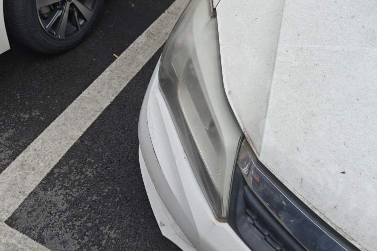 Used BYD F3 2015 Energy-Efficient Model 1.5L Manual Comfort Edition Right Front Headlight