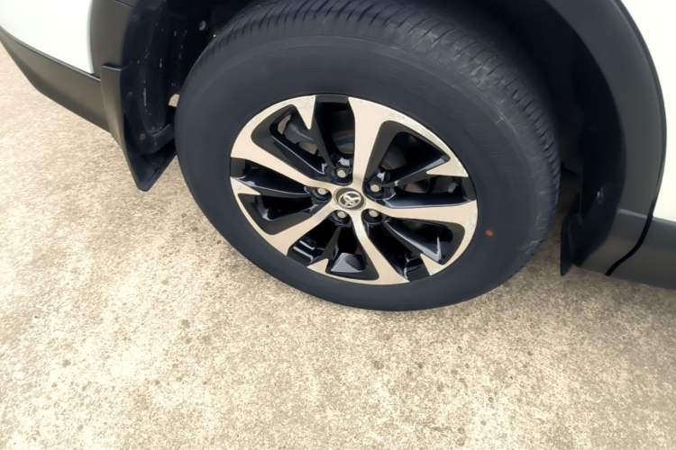 Used Toyota RAV4 2019 2.0L CVT Two-Wheel Drive Pioneer Edition China V Standard
