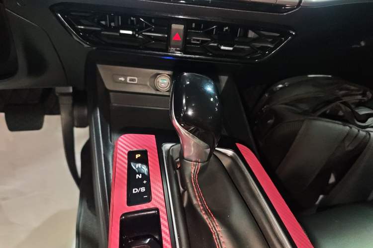 Used MG 5 2022 180 DVVT CVT Youth Luxury Edition