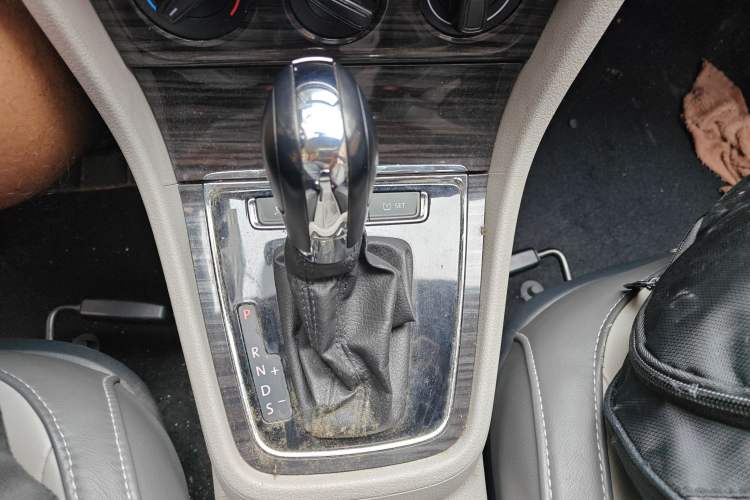 Used Volkswagen Gran Lavida 2013 1.6L Automatic Comfort Model