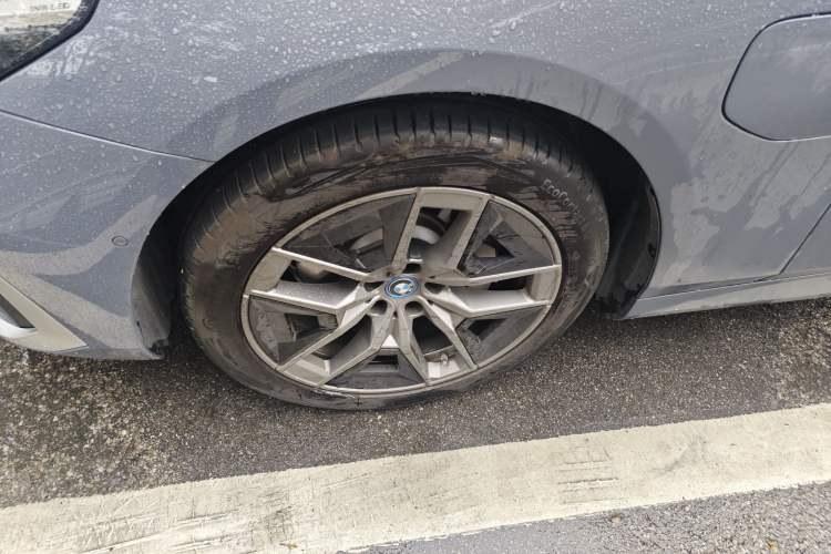 Used BMW i5 2024 eDrive 35L Luxury Package