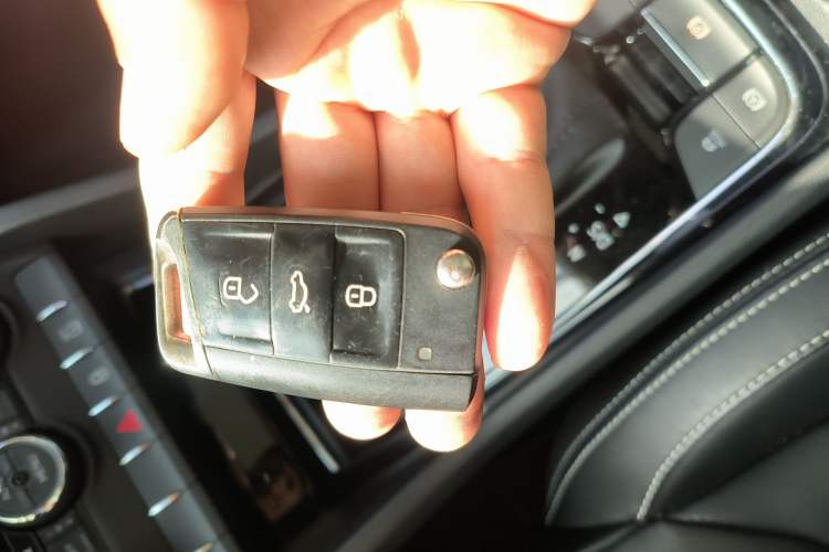 Used Skoda Kodiaq 2018 Facelifted TSI330 5-Seater Two-Wheel-Drive Luxury Enjoyment Edition
