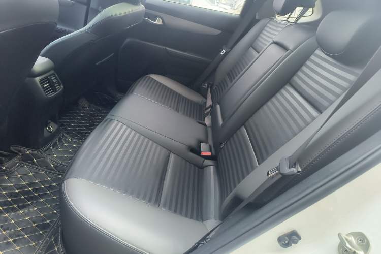 Used Kia Sportage R 2018 2.0L Automatic Smart Luxury Version China V Standard Left Rear Seat