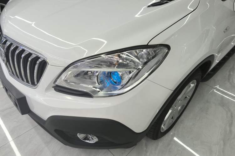 Used Buick Encore 2015 1.4T Automatic Two-Wheel Drive Urban Elite Version
