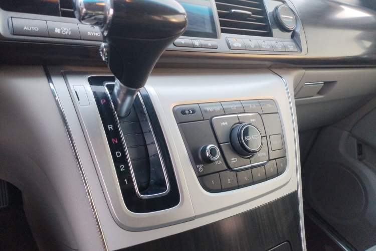 Used Honda Elysion 2015 2.4L VTi-S Prestige Edition Gear Lever