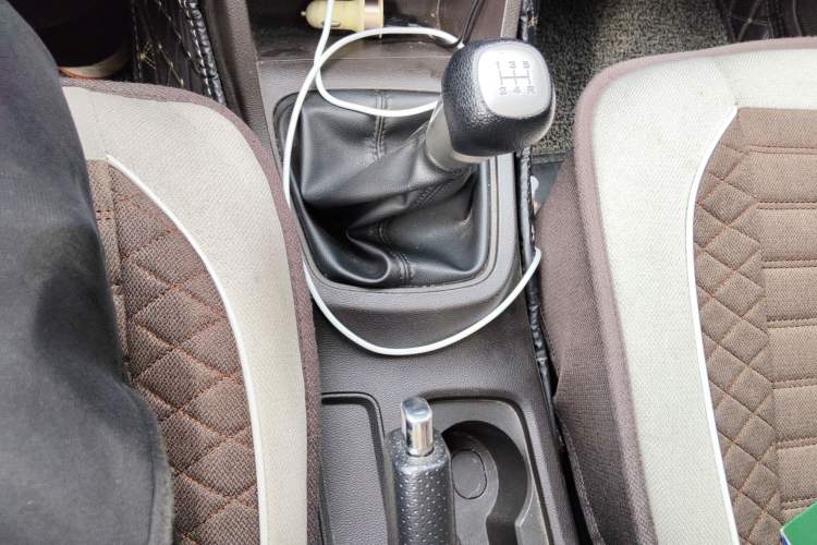 Used Wuling Hongguang 2018 1.5L S Comfort Model L2B Gear Lever