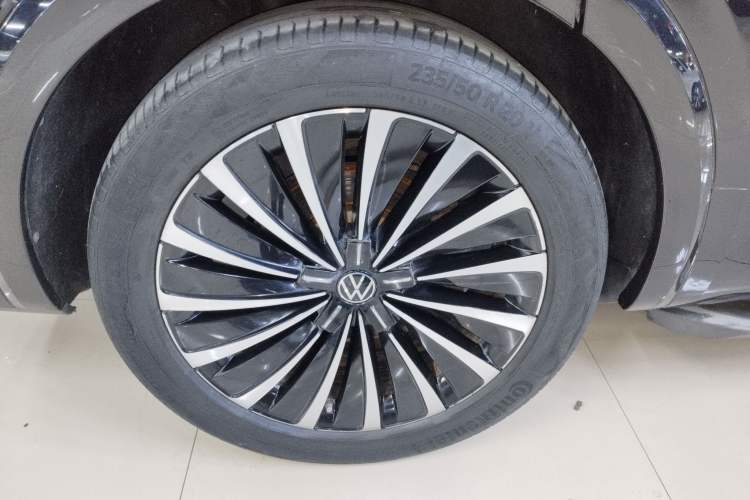 Used Volkswagen Viloran 2020 380TSI Prestige Edition Exterior 5