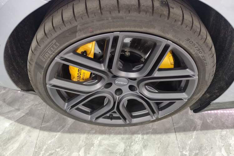 Used Xiaomi Auto SU7 Ultra 2025 Ultra Model Right Rear Wheel Hub