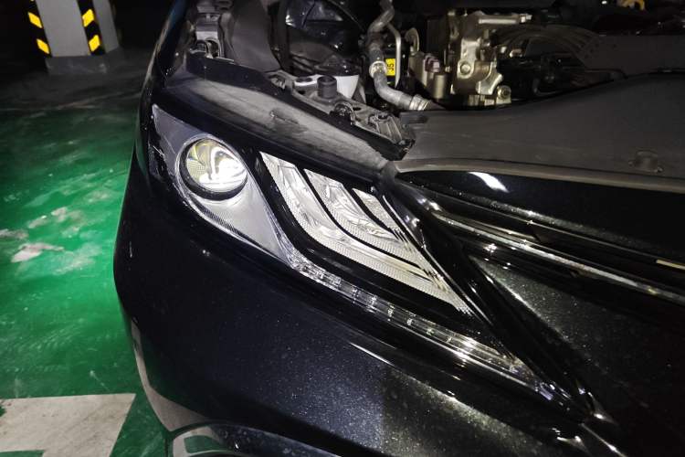 Used Toyota Camry 2021 2.5G Luxury Edition
