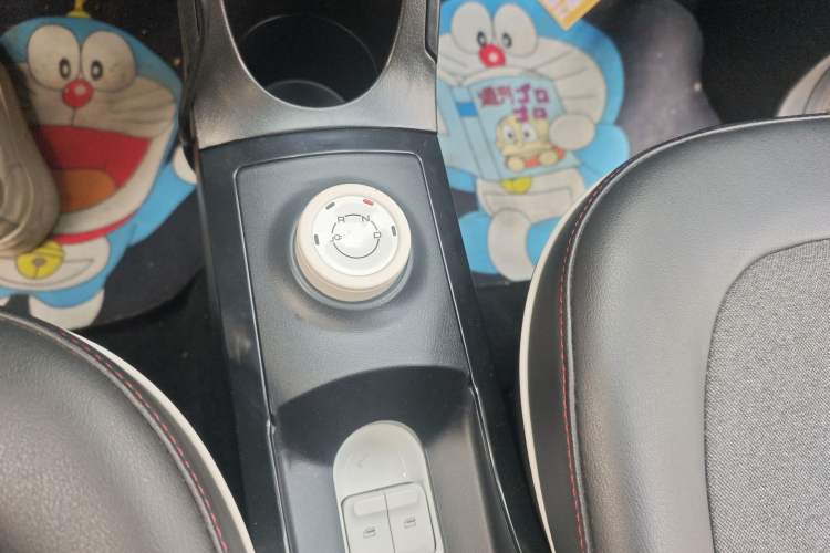 Used Wuling Hongguang MINIEV 2022 GAMEBOY 200km Play Edition with Lithium Iron Phosphate Gear Lever