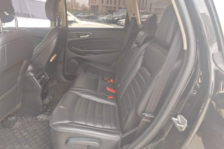 Used Ford Edge 2018 EcoBoost 245 Four-Wheel Drive Titanium 7-Seater Left Rear Seat