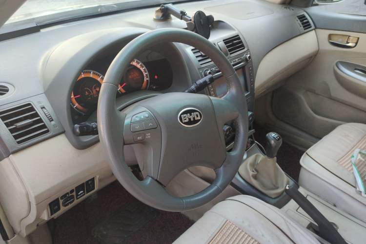Used BYD L3 2011 Fengchang 1.5L Manual Luxury Model