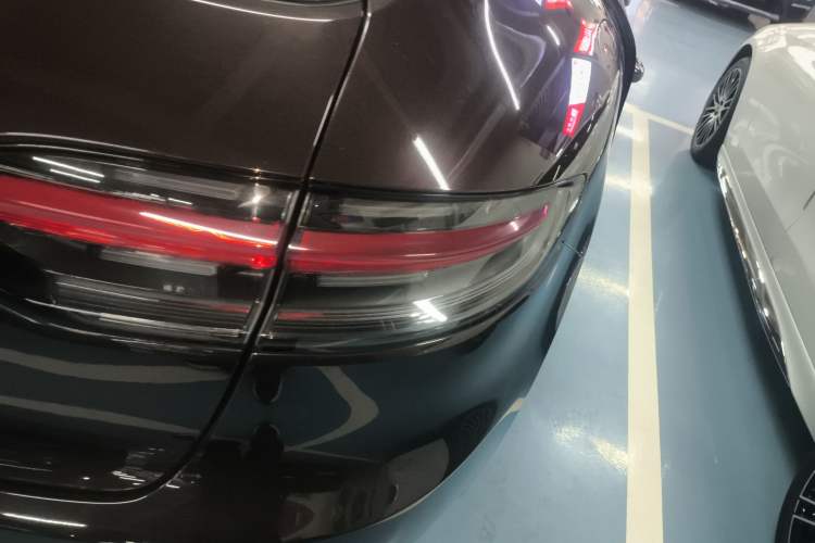 Used Porsche Macan 2018 Macan 2.0T Exterior 3