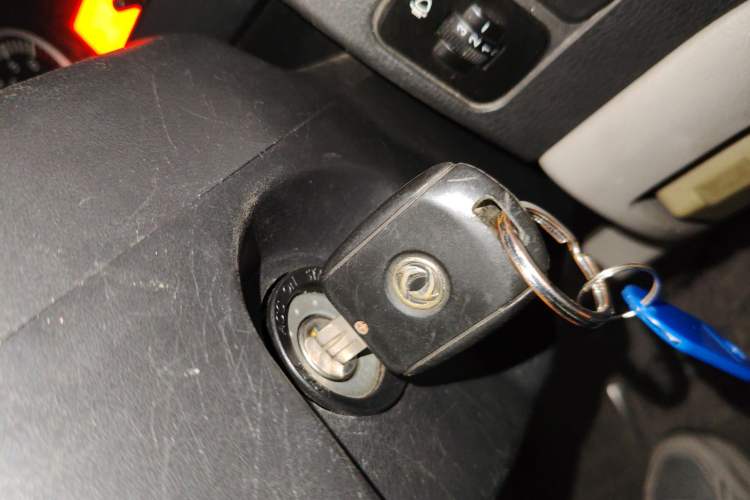 Used FORTHING Lingzhi 2017 V3 1.5L 7-seater Standard Model Vehicle Key