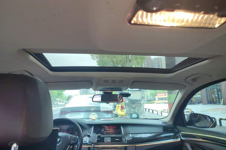 Used BMW 5 Series 2017 525Li Luxury Design Package Headliner