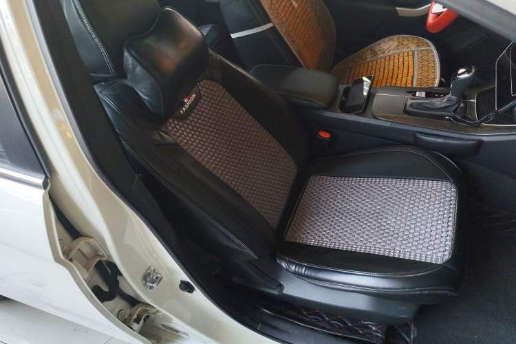 Used Venucia D60 2021 PLUS 1.6L XL CVT Yue Ling Edition