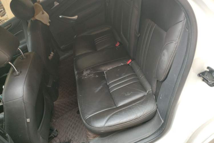 Used Ford Mondeo 2013 2.3L Luxury Model
