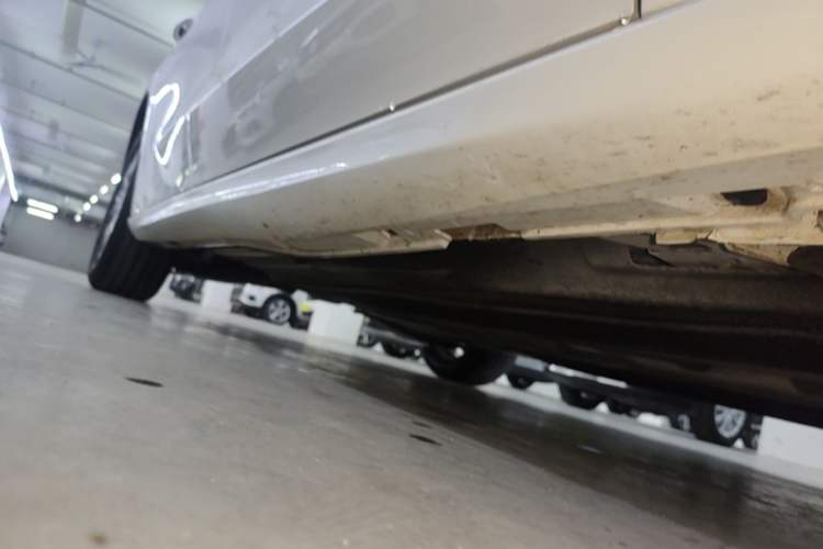Used Ford Focus 2021 Hatchback EcoBoost 180 Automatic Titanium Edition Right Side Sill