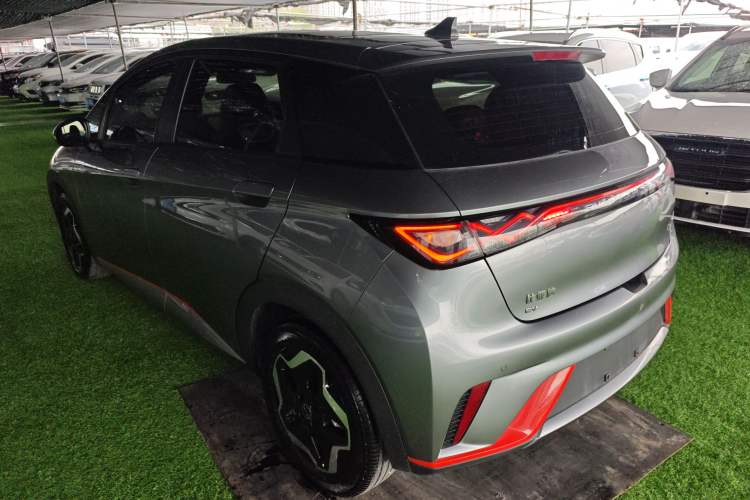 Used BYD Dolphin 2021 405 km Fashion Edition Exterior 2