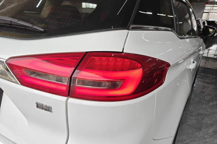 Used Geely Auto Emgrand X7 Sport 2016 1.8TD Automatic ZhiShang Model