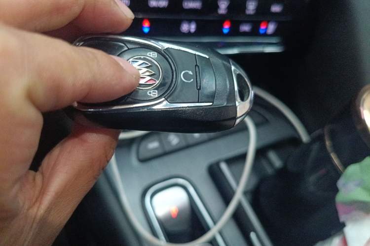 Used Buick Enclave 2020 28T Two-Wheel Drive Prestige Version