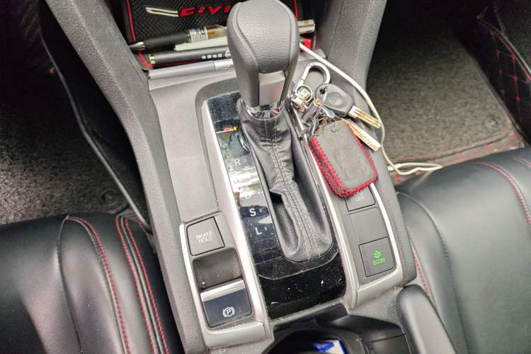 Used Honda Civic 2016 220TURBO CVT Luxury Edition Gear Lever