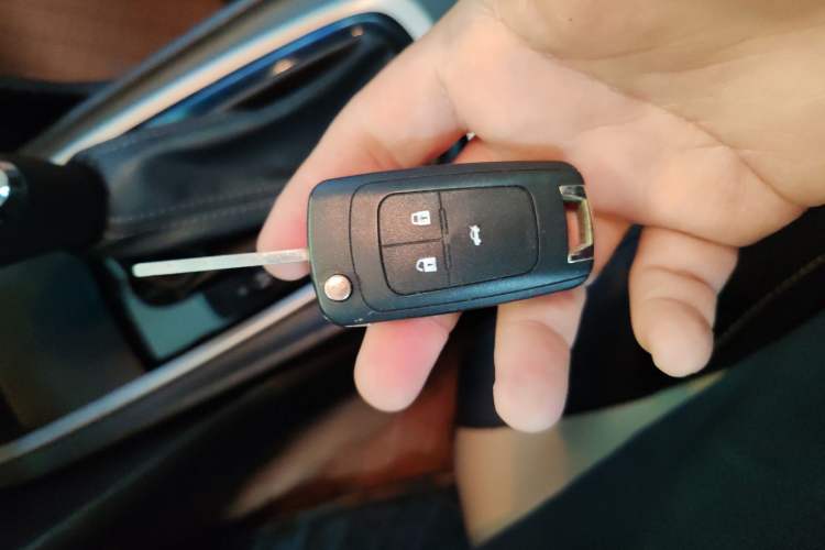 Used Chevrolet Monza 2021 320 Automatic Enjoyment Sunroof Edition
