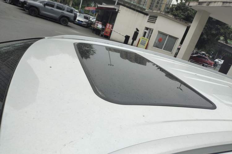 Used Toyota SIENNA 2023 2.5L Hybrid Luxury Edition Roof