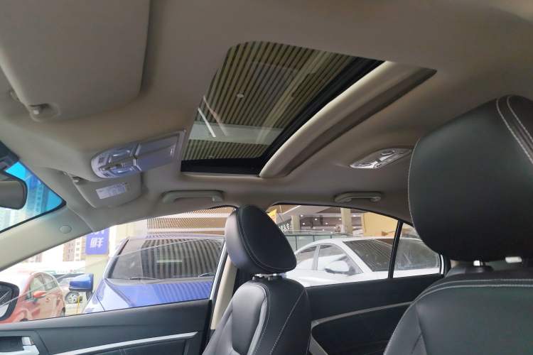 Used Geely Auto Emgrand 2017 Sedan Million Edition 1.5L Manual - Upward Version