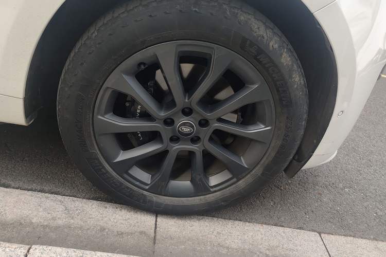 Used Land Rover Range Sport 2023 400PS Dynamic SE Right Front Wheel Hub