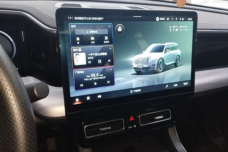 Used GAC Trumpchi GS8 2022 Linghang Series 2.0 TGDI Two-Wheel-Drive Luxury Smart Connectivity Version (7 Seats)