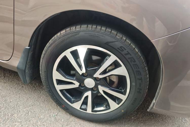 Used Honda Greiz 2016 1.5L CVT Classic Edition
