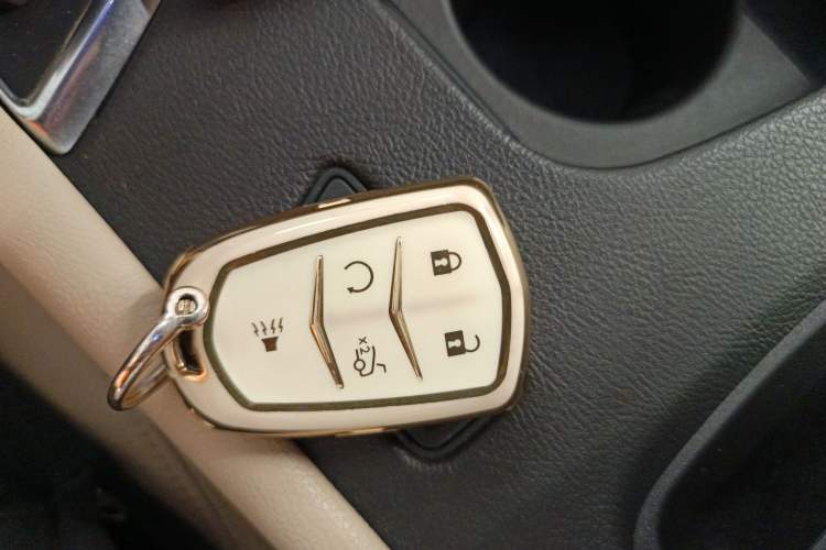 Used Cadillac XT5 2018 25T Luxury Model