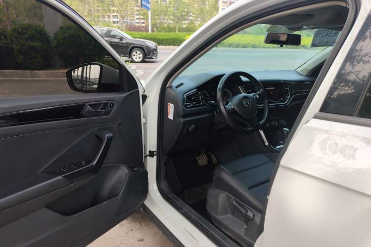 Used Volkswagen T-ROC 2019 280TSI DSG Two-Wheel Drive Comfort Version China VI Standard