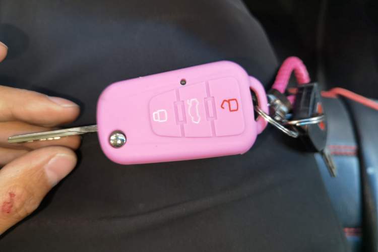 Used Roewe 350 2015 1.5L Manual Luxury Sunroof Edition