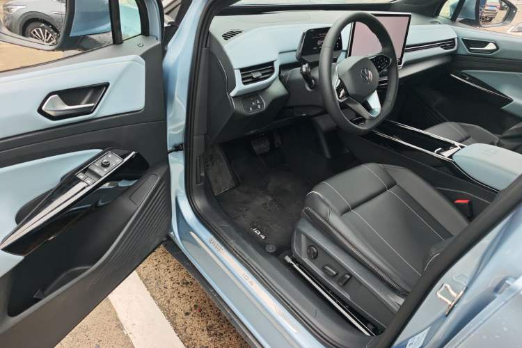 Used Volkswagen ID.4 X 2024 Pure & Smart Edition Driver Seat