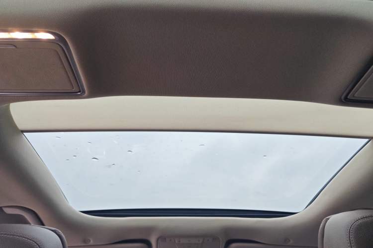 Used Mercedes-Benz E-Class 2019 Restyled E 300 L Sporty and Stylish Edition Headliner