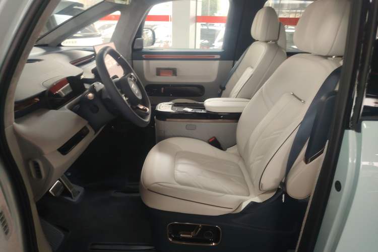 Used Zeekr MIX 2025 Long-Range Intelligent Driving Edition
