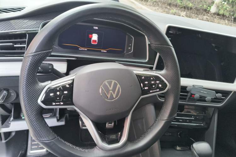 Used Volkswagen Tiguan L 2022 330TSI Automatic Two-Wheel Drive R-Line Enhanced Edition Steering Wheel