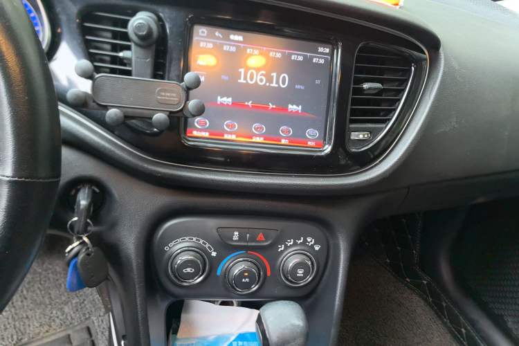 Used Fiat Viaggio 2015 1.4T Automatic Enjoyment Edition
