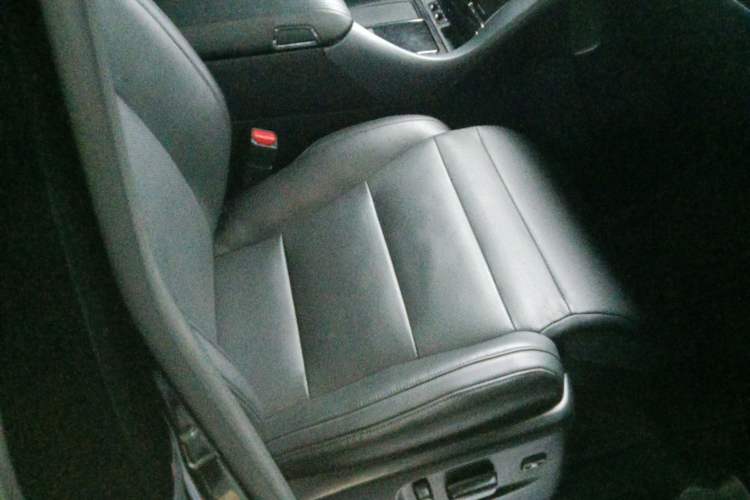 Used Toyota Vellfire 2020 Dual-Engine 2.5L HV Luxury Edition Right Front Seat