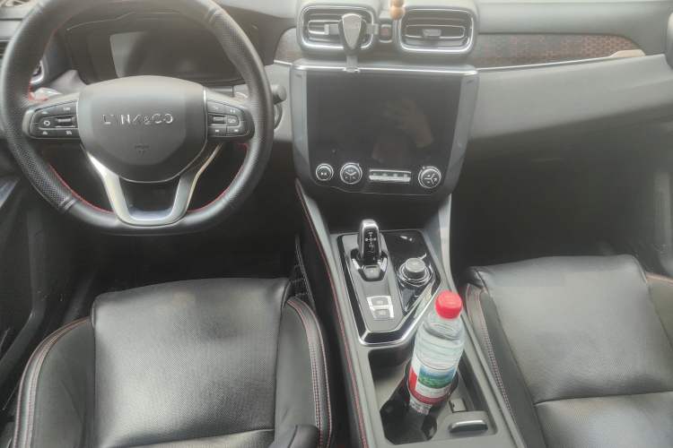 Used Lynk & Co 03 2020 1.5TD DCT Sport Edition Center Console