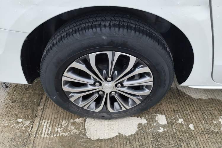 Used Buick GL8 2023 Land Executive Class Smart Enjoyment Model