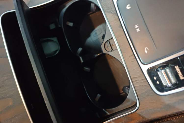 Used Mercedes-Benz GLC 2020 Facelift GLC 260 L 4MATIC Luxury Edition
