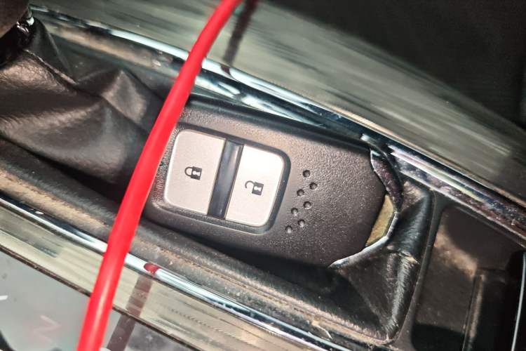 Used Honda XR-V 2017 1.8L EXi CVT Comfort Version Interior 1