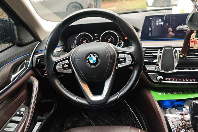 Used BMW 5 Series New Energy 2018 530Le Luxury Package Steering Wheel
