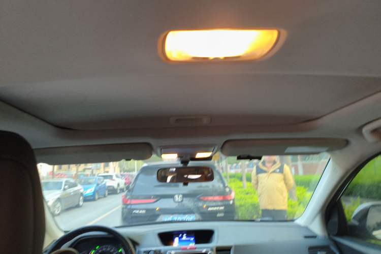 Used Honda CR-V 2013 2.4L four-wheel drive luxury version Headliner