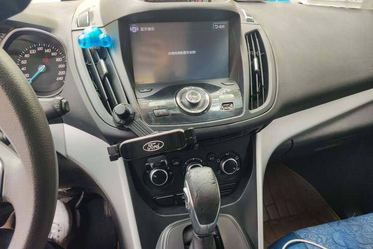 Used Ford Kuga 2013 1.6L GTDi Two-Wheel-Drive Comfort Model Audio And AC Panel