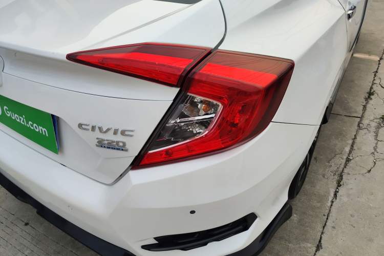 Used Honda Civic 2016 220TURBO CVT Prestige Edition Exterior 3